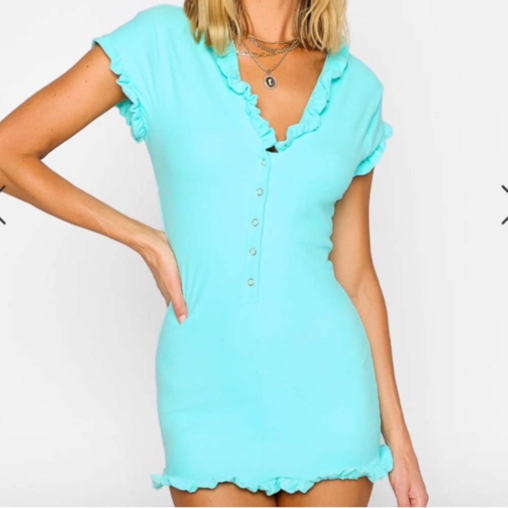 BEACH BUNNY CHARLEE DRESS🩵